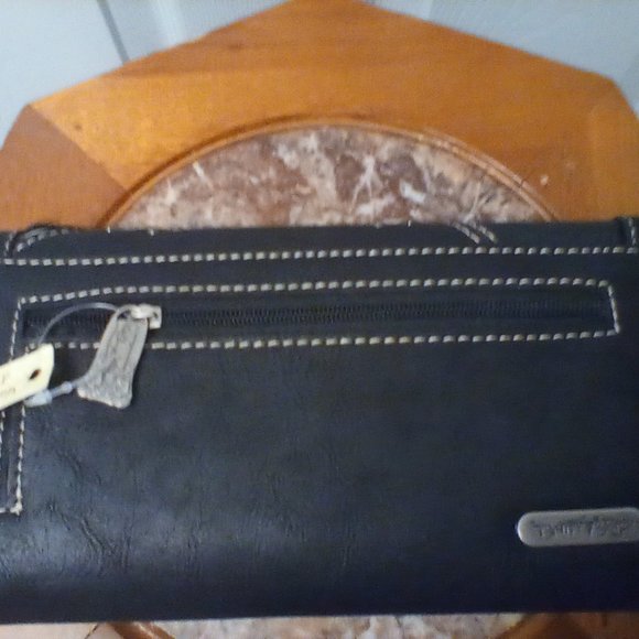 Trinity Ranch Wallet/Wristlet - Picture 6 of 10
